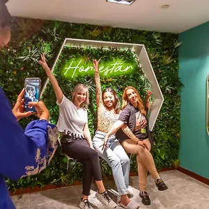 Homestar Deluxe Jbr Meditation & Wellness Хостел Дубай